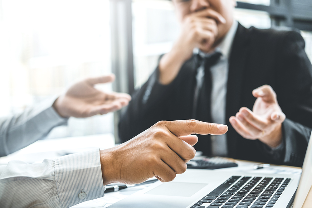 Principles of Entrepreneurship and Social Media Management